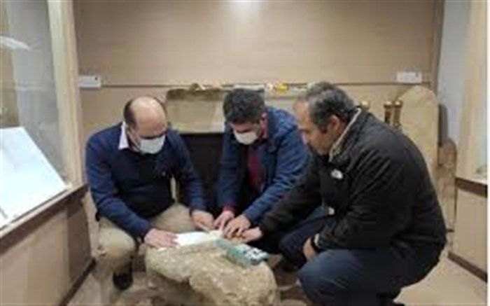 سنگ قبر تاریخی قلعه رودخان، مربوط به حکام محلی است