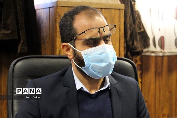 اعطای احکام و اعتبارنامه اعضاء هیات رئیسه مجلس دانش‌آموزی استان فارس