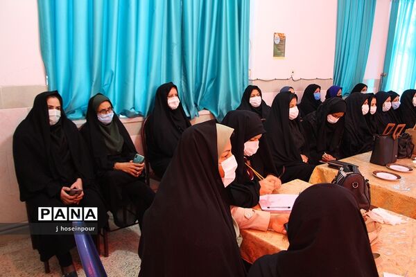 نشست مربیان سازمان دانش‌آموزی شهرستان خاتم