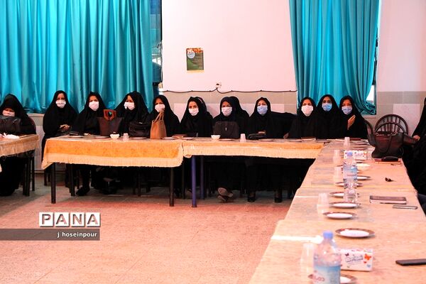 نشست مربیان سازمان دانش‌آموزی شهرستان خاتم