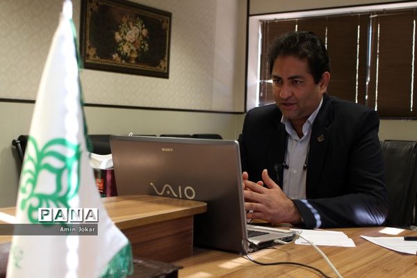 نشست هم اندیشی مسئولان سازمان دانش‌آموزی استان فارس به صورت ویدئو کنفرانس