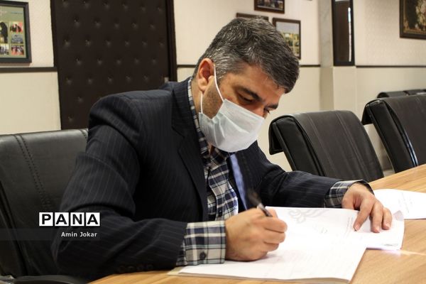 نشست هم اندیشی مسئولان سازمان دانش‌آموزی استان فارس به صورت ویدئو کنفرانس