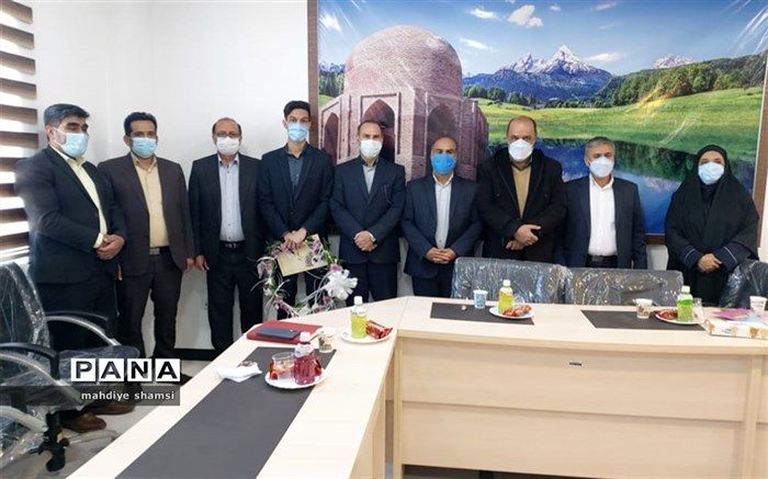 تجلیل از عضو هیئت رئیسه مجلس دانش آموزی کشور