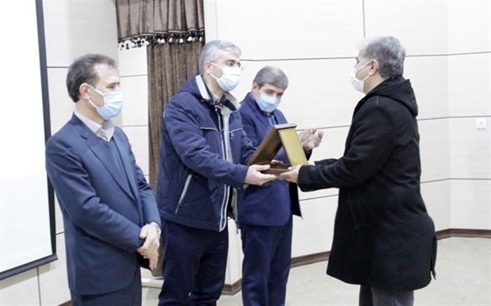 از 44 دانش آموز افتخارآفرین در المپیاد ها و جشنواره های مختلف سال تحصیلی 99-98 تجلیل شد