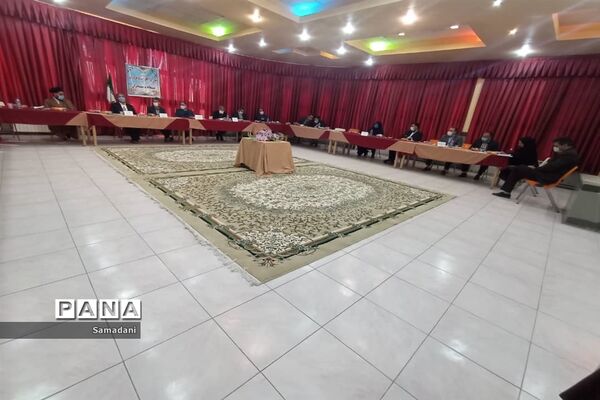 برگزاری جلسه شورای آموزش و پرورش باغبهادران