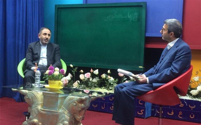 گفت و گوی صریح معاون حقوقی و امور مجلس در برنامه پای تخته