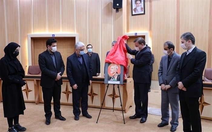 رونمایی از اثر دانش آموز گیلانی برگزیده کشوری در جلسه شورای آموزش و پرورش استان