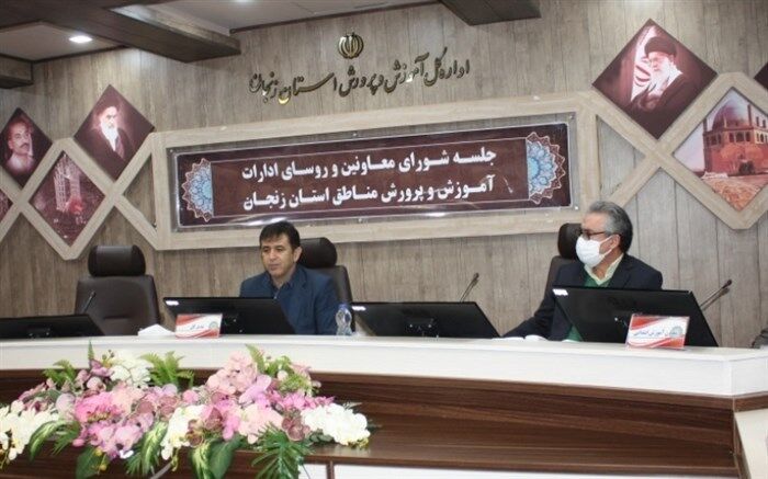 معلمان الگویی برای تمامی افراد برخوردار جامعه هستند