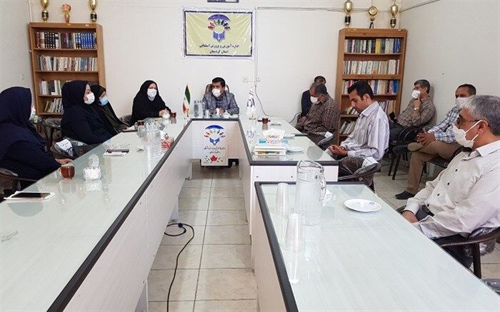 بانوان فرهنگی بسیجی پیش قدم در انجام کمک های مومنانه