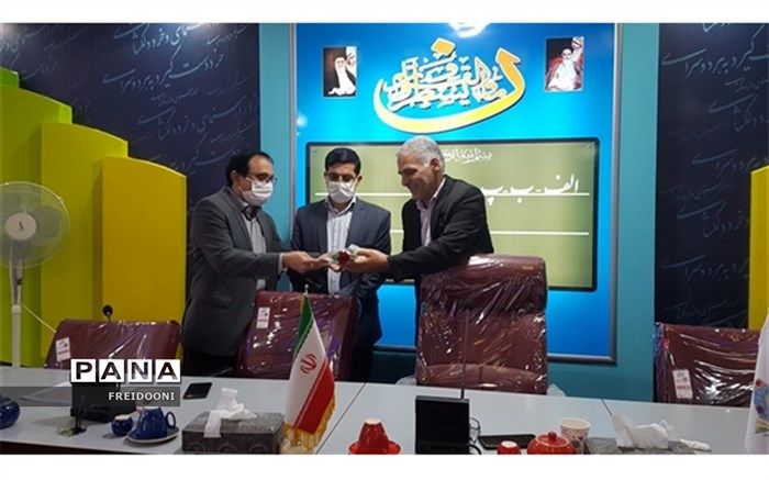 تجلیل از کارمندان سادات آموزش و پرورش منطقه  چهار