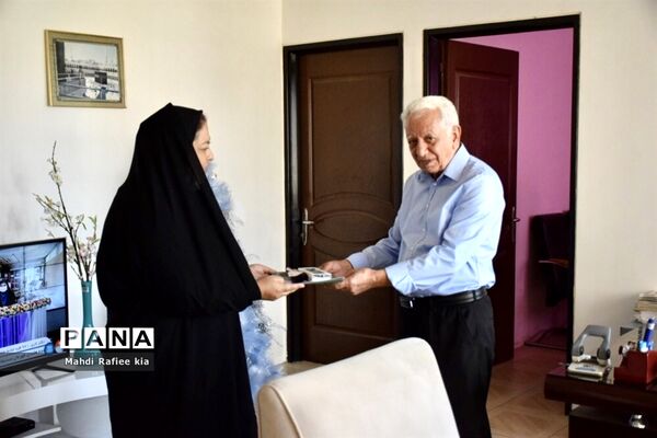 تبریک دانش آموزان خبرنگار خبرگزاری پانا، به مناسبت روز خبرنگار  به خبرنگاران  آذربایجان شرقی