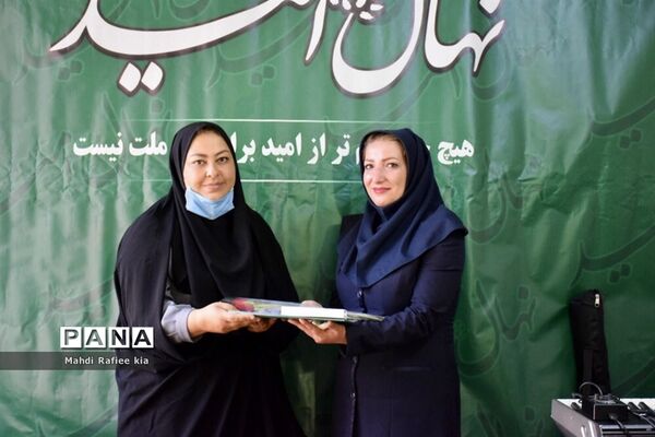 تبریک دانش آموزان خبرنگار خبرگزاری پانا، به مناسبت روز خبرنگار  به خبرنگاران  آذربایجان شرقی