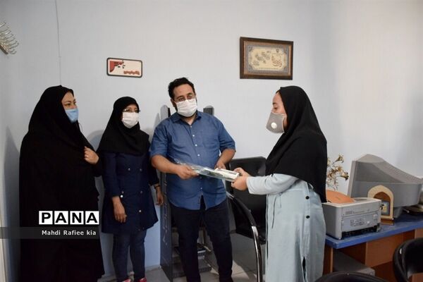 تبریک دانش آموزان خبرنگار خبرگزاری پانا، به مناسبت روز خبرنگار  به خبرنگاران  آذربایجان شرقی