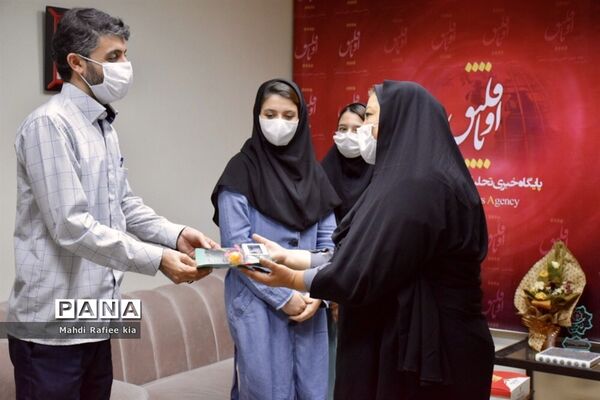 تبریک دانش آموزان خبرنگار خبرگزاری پانا، به مناسبت روز خبرنگار  به خبرنگاران  آذربایجان شرقی