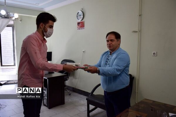 تبریک دانش آموزان خبرنگار خبرگزاری پانا، به مناسبت روز خبرنگار  به خبرنگاران  آذربایجان شرقی