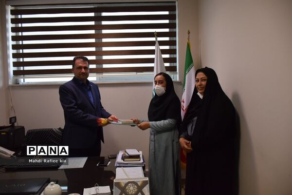تبریک دانش آموزان خبرنگار خبرگزاری پانا، به مناسبت روز خبرنگار  به خبرنگاران  آذربایجان شرقی