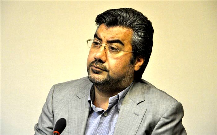 طباطبایی‌نژاد: صدور مجوز محتوا در شبکه نمایش خانگی با ارشاد است