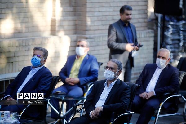 آیین تجلیل از معلمان و عوامل برنامه مدرسه تلویزیونی ایران