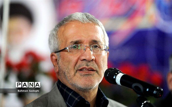 نوید ادهم: افت درسی در دوران کرونا کم بوده است