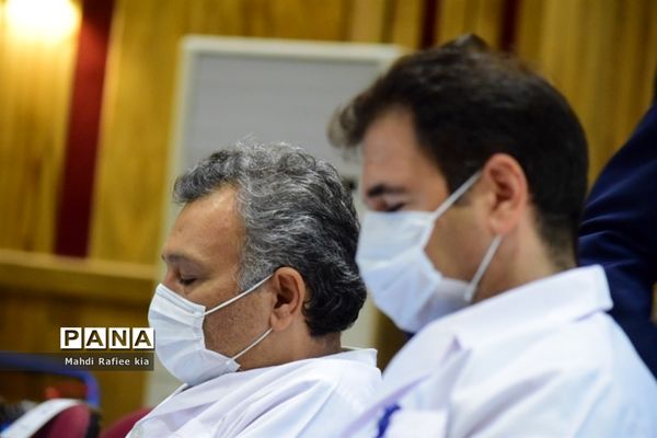 برگزارى مراسم روز پزشک جهت قدردانى از پزشکان فعال بخش‌هاى کرونایى آذربایجان شرقى