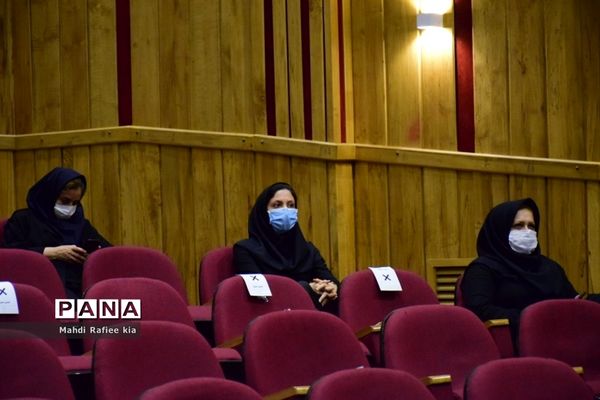 برگزارى مراسم روز پزشک جهت قدردانى از پزشکان فعال بخش‌هاى کرونایى آذربایجان شرقى