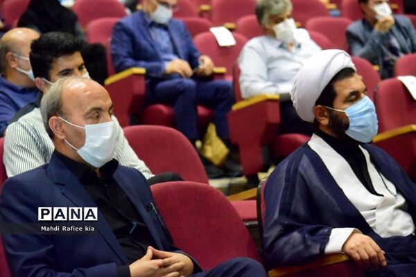 برگزارى مراسم روز پزشک جهت قدردانى از پزشکان فعال بخش‌هاى کرونایى آذربایجان شرقى