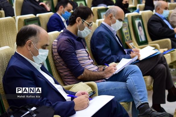 برگزارى نشست خبرى و مطبوعاتى رئیس سازمان جهاد کشاورزى آذربایجان شرقى با اصحاب رسانه به مناسبت هفته دولت