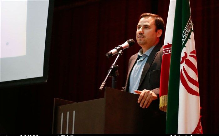 فیاض‌پور: تهیه درسنامه، برای دانش‌آموزانی که به فضای مجازی دسترسی ندارند الزامی است