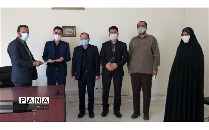 معارفه سید مجتبی حسینی نیاز به عنوان مدیر دبستان دوره دوم رازی 1منطقه 3