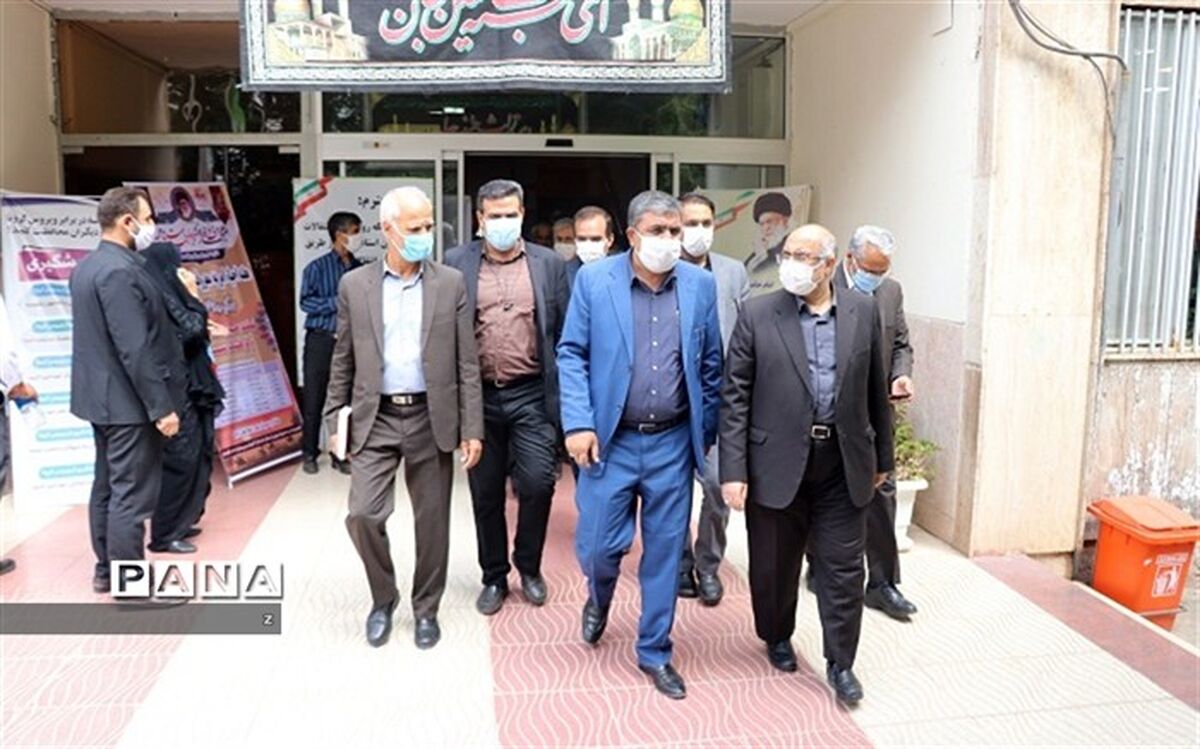 بازدید سرزده استاندار از آموزش و پرورش استان کرمان