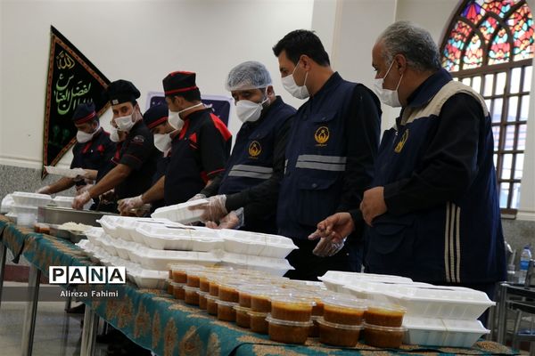 افتتاح آشپزخانه توزیع غذای گرم میان خانواده‌های نیازمند آسیب دیده از کرونا