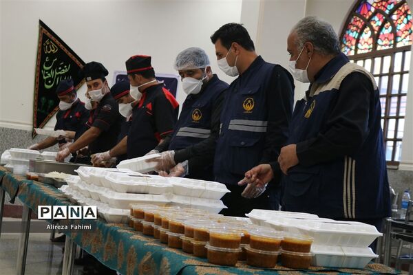 افتتاح آشپزخانه توزیع غذای گرم میان خانواده‌های نیازمند آسیب دیده از کرونا
