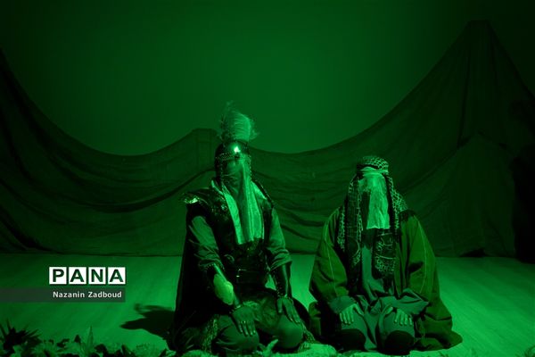 اجرای نمایش حنای خون