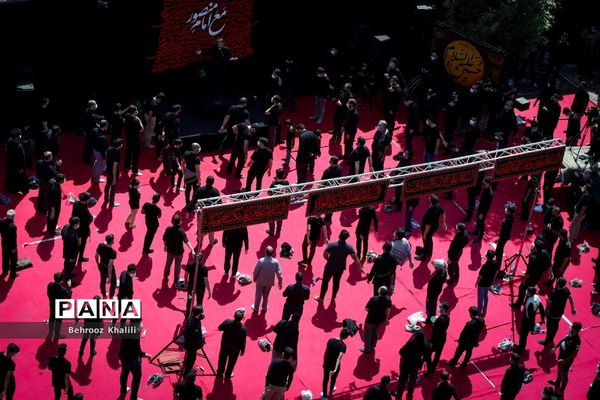 عزاداری ظهر عاشورای حسینی در امام زاده صالح (ع)