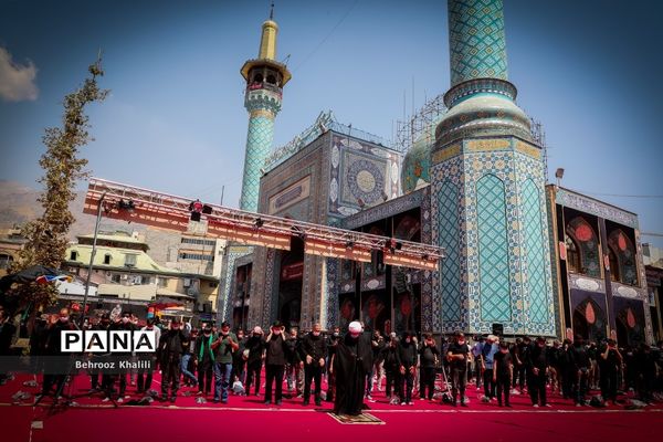 عزاداری ظهر عاشورای حسینی در امام زاده صالح (ع)