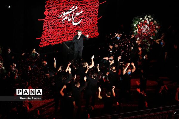 عزاداری شب ششم محرم در امام‌زاده صالح (ع)