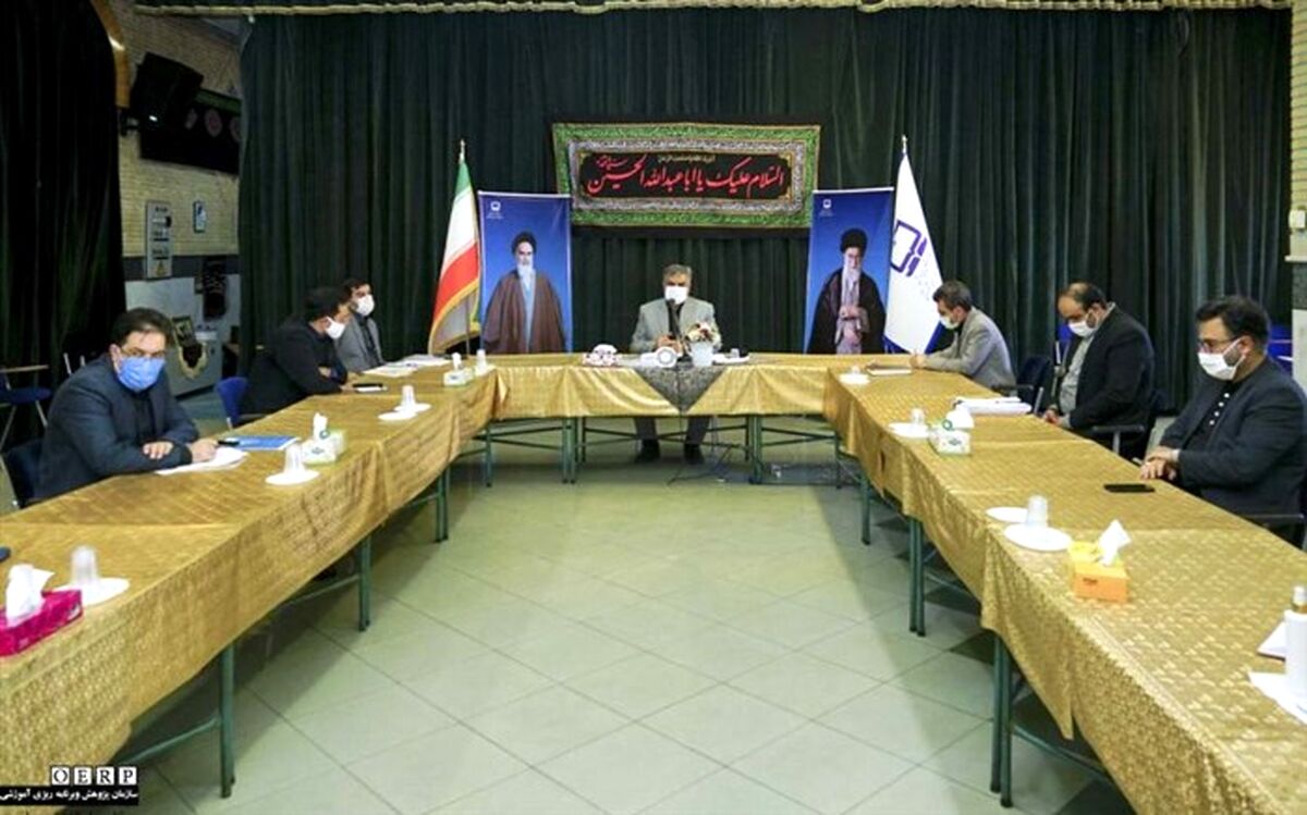هم‌اندیشی «نسبت جمعیت و برنامه‌های درسی» برگزار شد