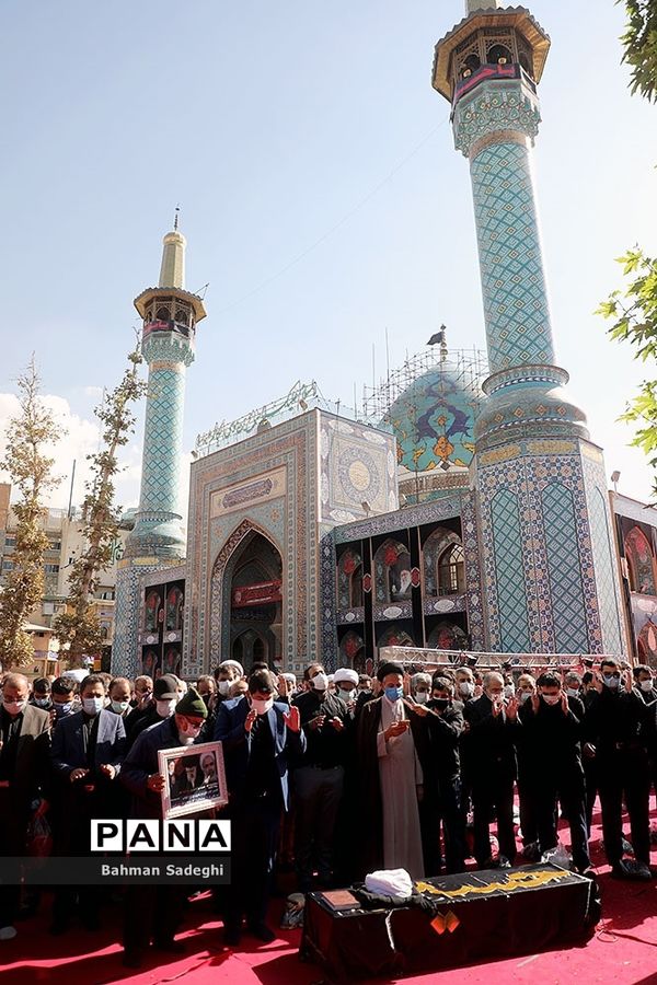 تشییع پیکر حجت الاسلام روح الله حسینیان