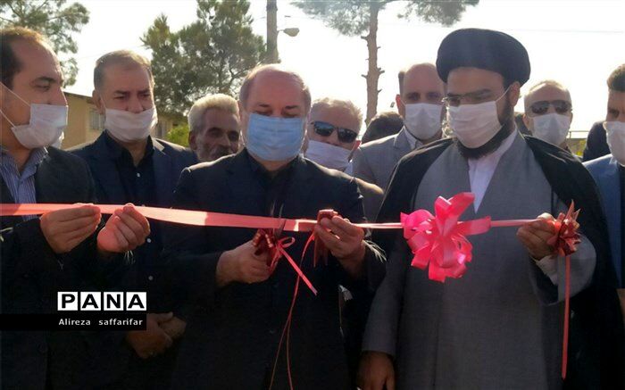 افتتاح طرح های ورزشی،عمرانی و  گردشگری در اردستان
