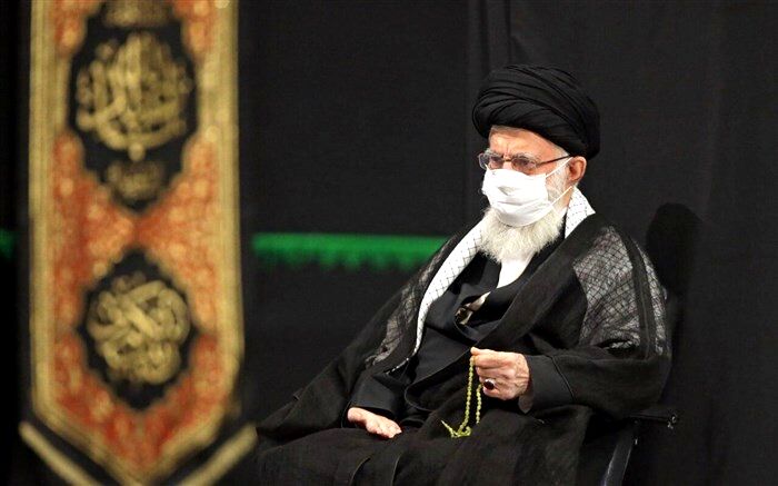 مراسم عزاداری شب هشتم محرم با حضور رهبر معظم انقلاب اسلامی برگزار شد
