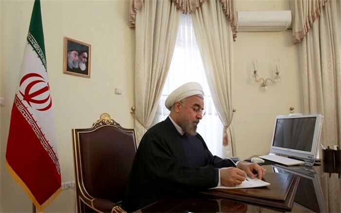 دستور روحانی به وزیر ارتباطات برای تحویل سیم‌کارت دانش‌آموزی