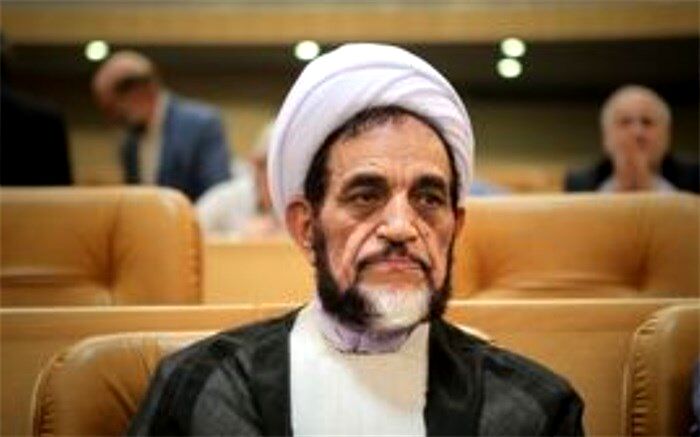 اشرفی اصفهانی: هر چه داریم از عاشورای حسین است