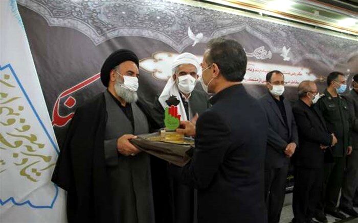 همزمان با هفته امر به معروف ونهی از منکر از آموزش و پرورش استان کردستان به عنوان دستگاه برتر تجلیل شد