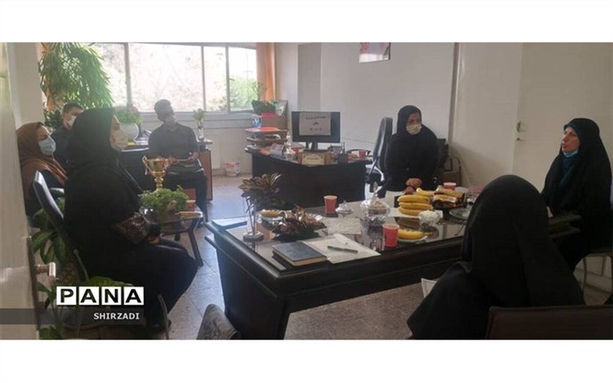 برگزاری جلسه کنترل وزن و  چاقی در منطقه چهار