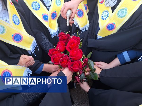 استقبال از شهید گمنام ، تجلی همبستگی و وحدت مردم در پاسداشت شهدا 