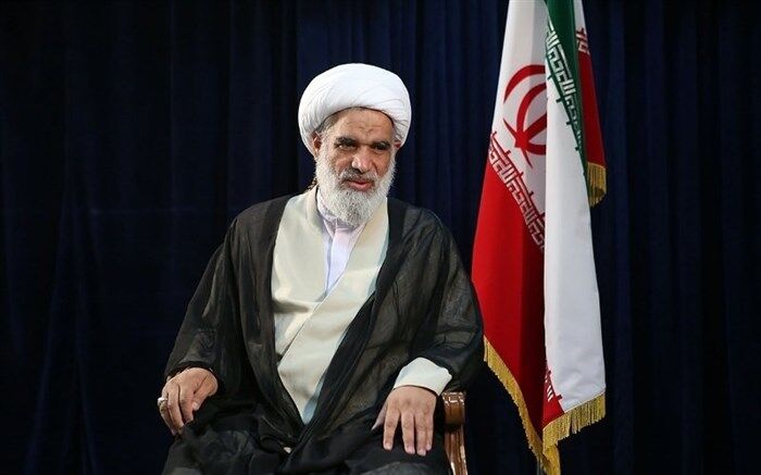 نظام موظف به پشتیبانی مالی و جانی از گزارشگران فساد است