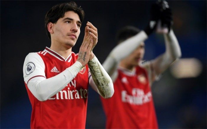 پاری سن ژرمن مشتری مدافع آرسنال شد