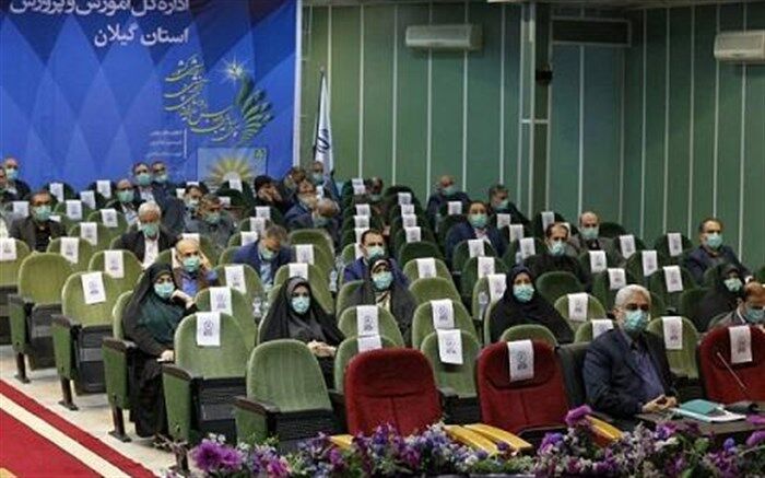 عمده برنامه ها در خصوص چگونگی بازگشایی مدارس بود