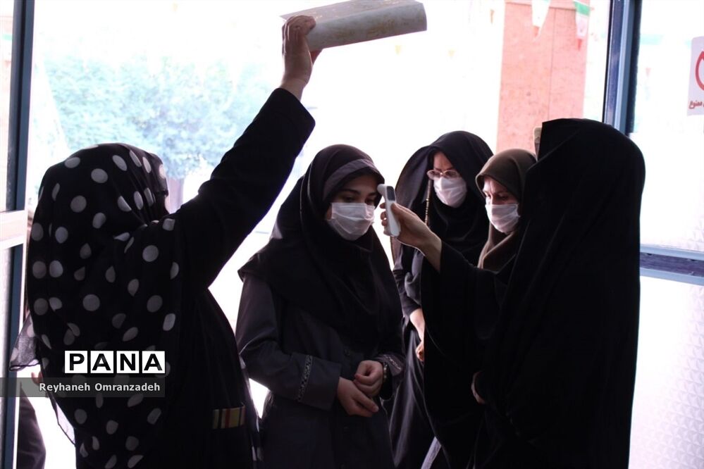 مانور بازگشایی دبیرستان شاهد حضرت معصومه(س) منطقه 10
