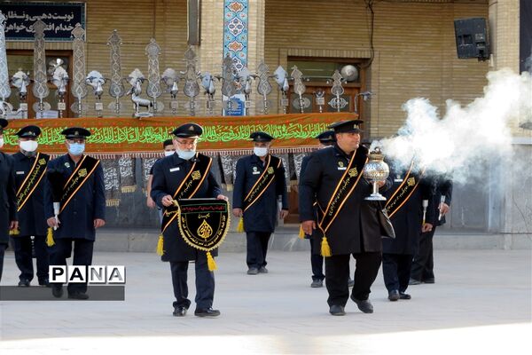 آیین سفره صلوات  و روضه خوانی در حرم مطهر احمد بن موسی (ع)شاهچراغ شیراز در ایام محرم